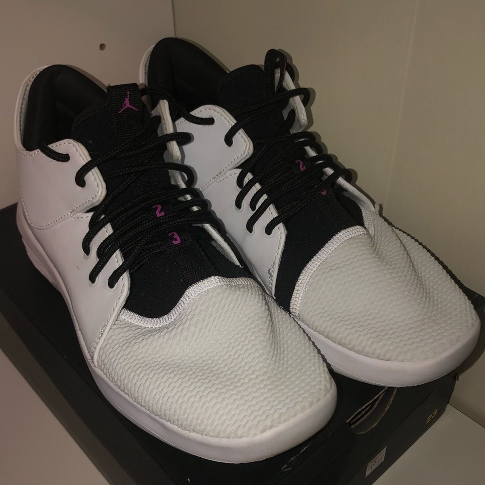 Jordan size 7 youth